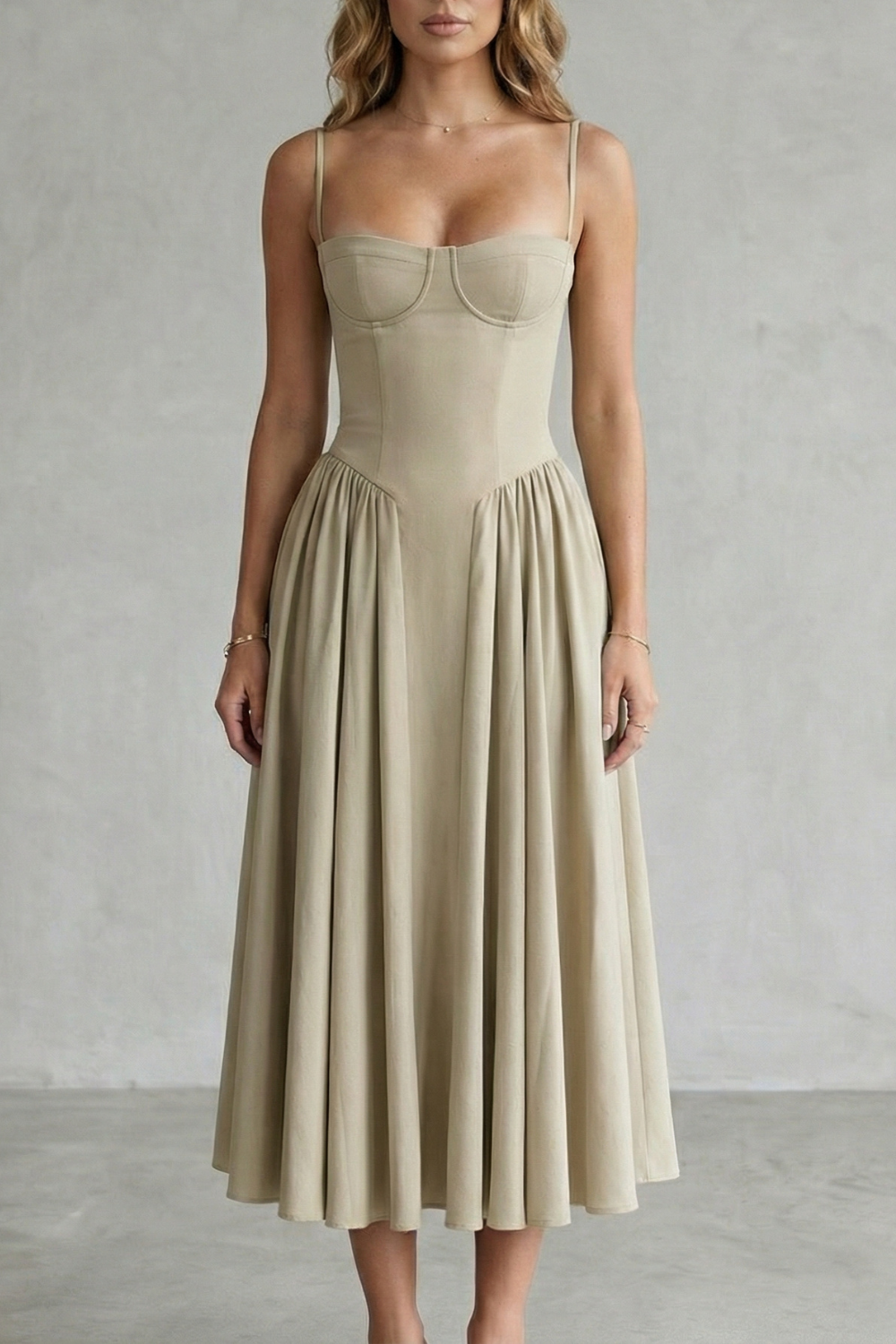 Selma – Timeless structure – Women’s Sleeveless Structured Dress