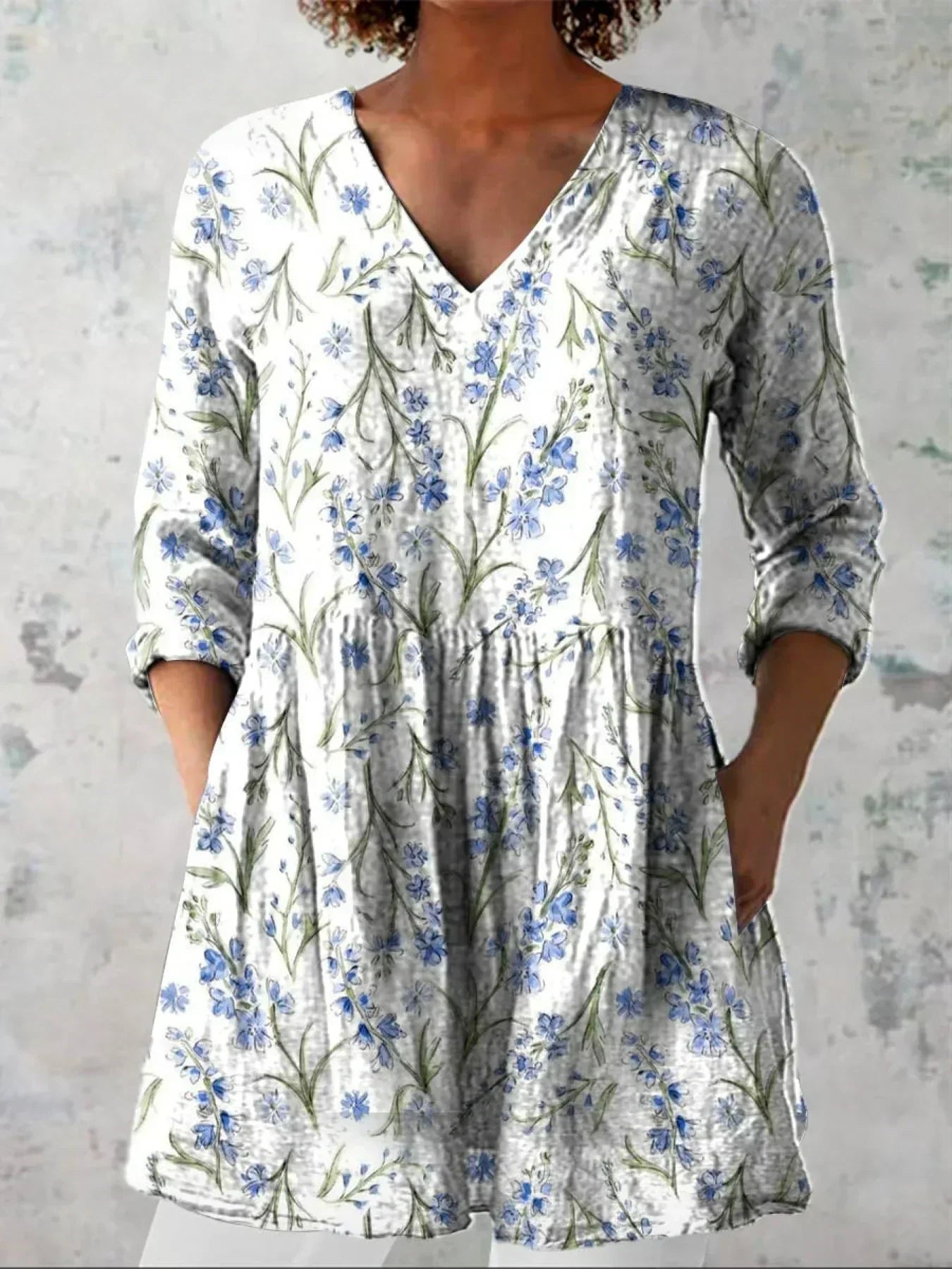 Isabella | Lovely Floral V-Neck Shirt