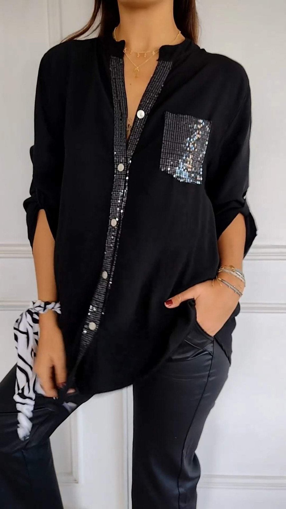 COTTON V™ | V-Neck Mid-Sleeve Casual Top