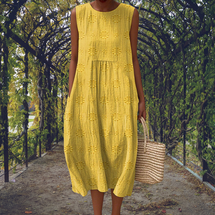 Christine | Elegant Sleeveless Dress with Pockets