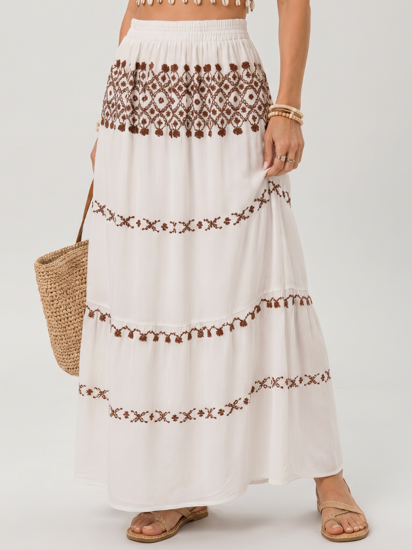 Silon | Spaghetti Strap Embroidered Detail Midi Dress