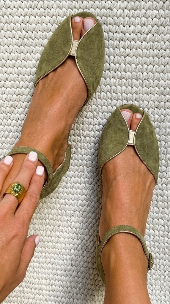 Anna – Elegant Sage Green Sandals