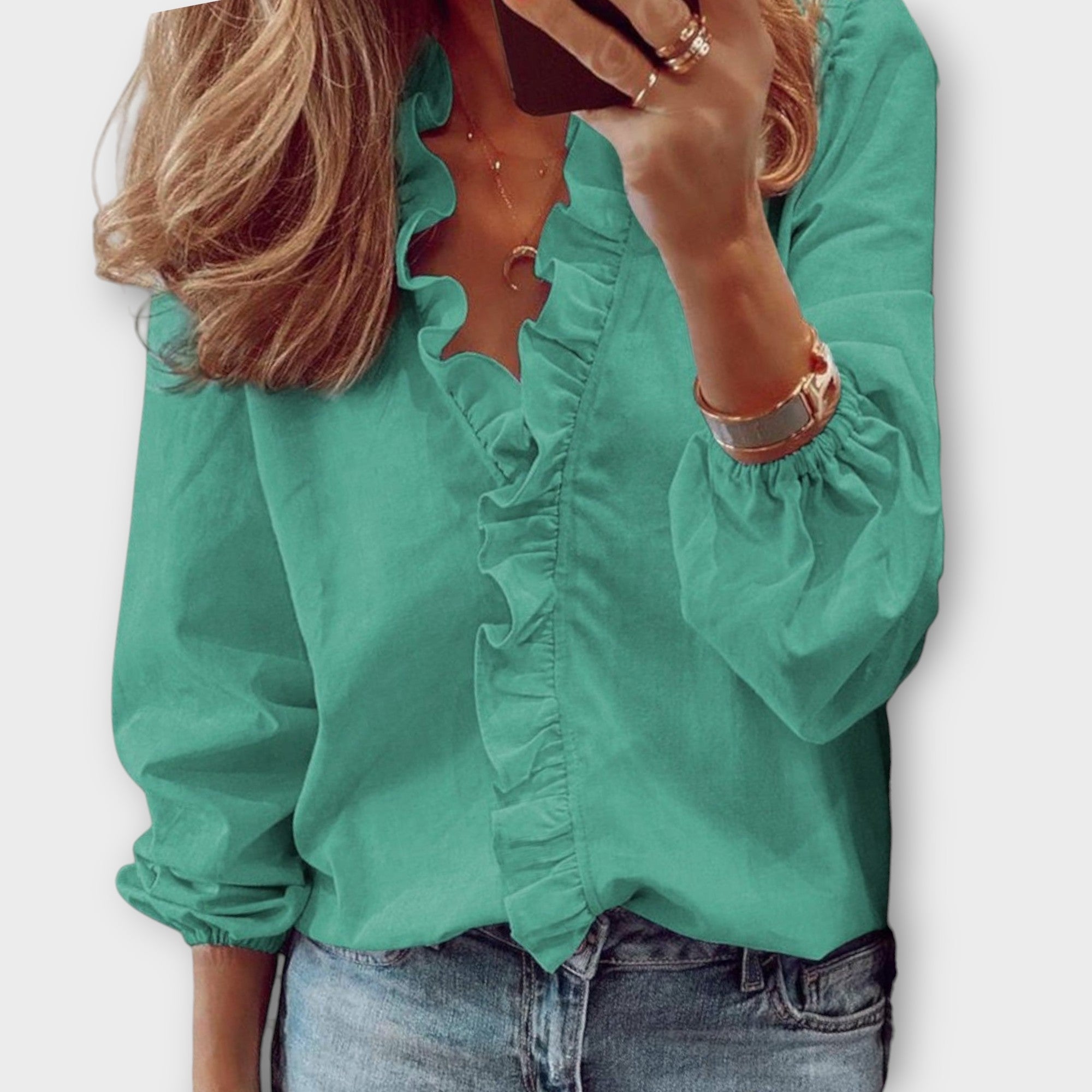 Lio | Elegant Ruffled Blouse