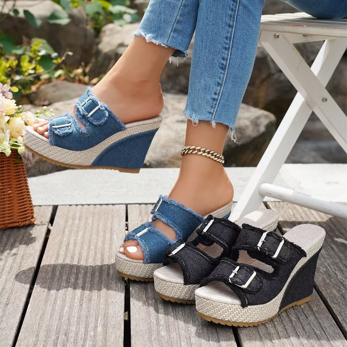 Fray |  Edge Wedge Sandals