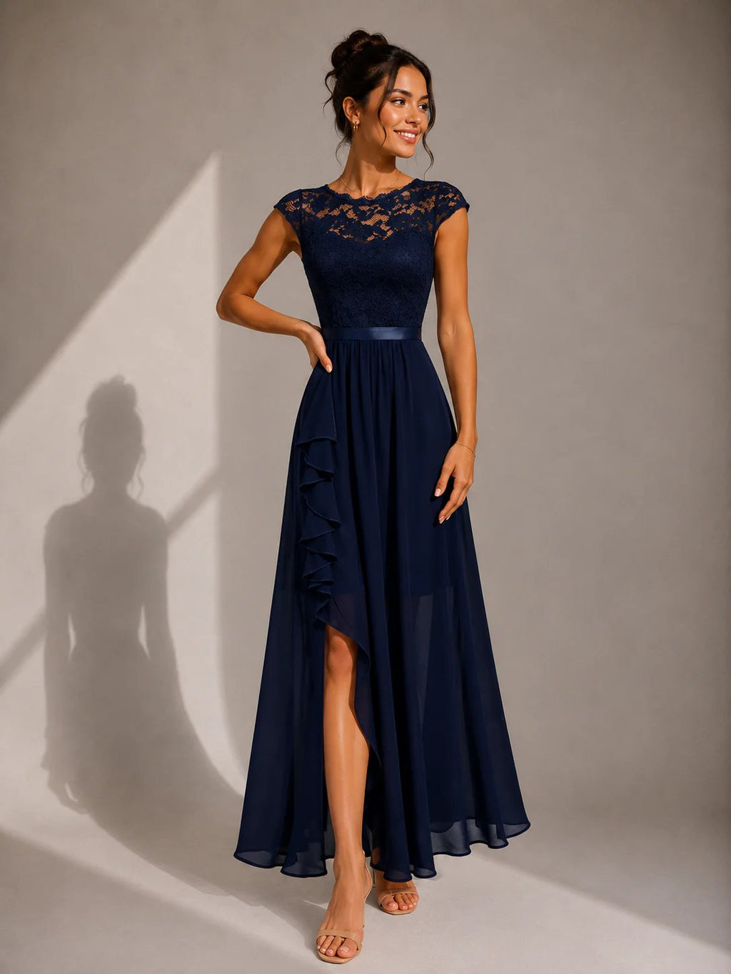 Kiana™ | Maxi dress with lace bodice and asymmetric high-low hem