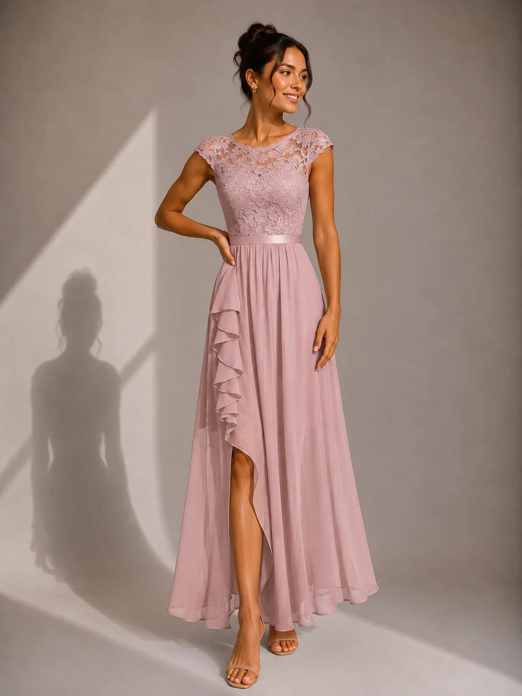 Kiana™ | Maxi dress with lace bodice and asymmetric high-low hem