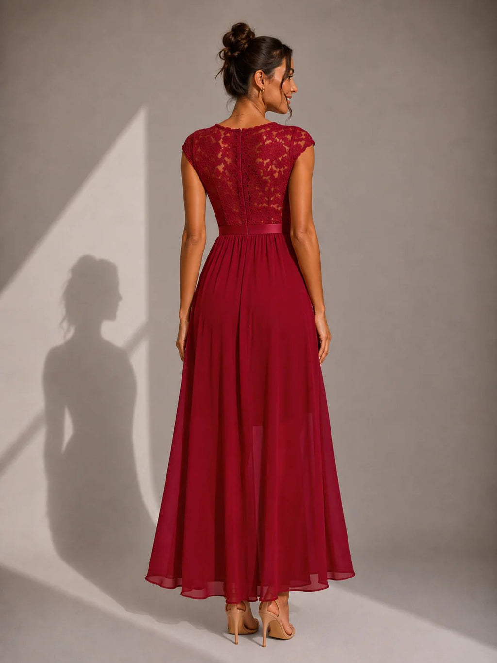 Kiana™ | Maxi dress with lace bodice and asymmetric high-low hem