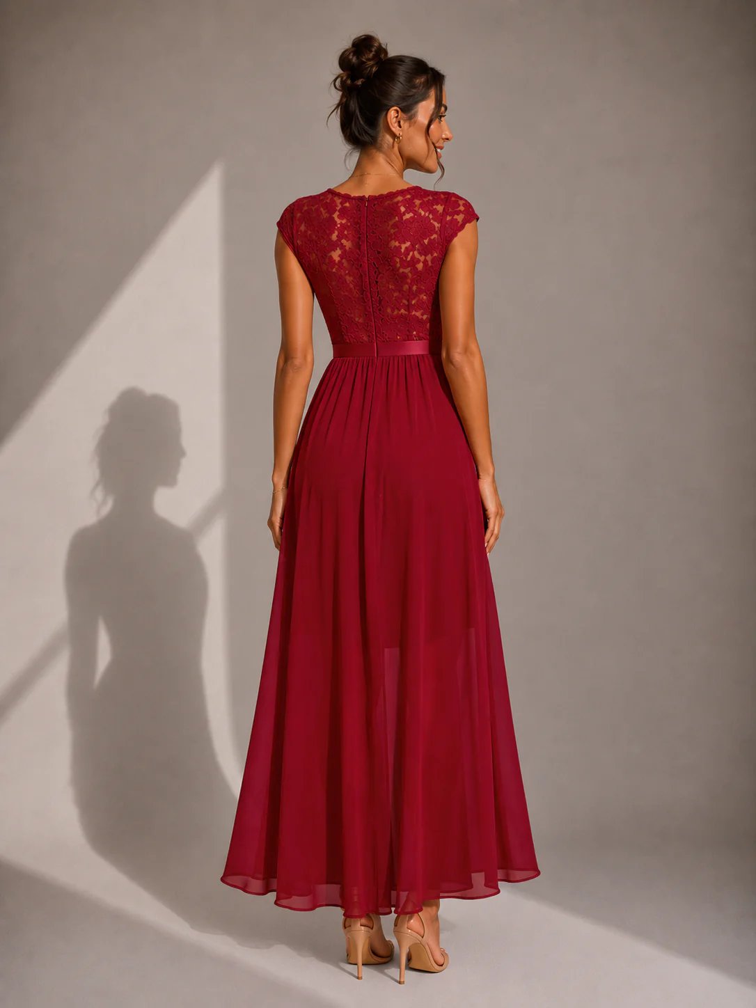 Kiana™ | Maxi dress with lace bodice and asymmetric high-low hem