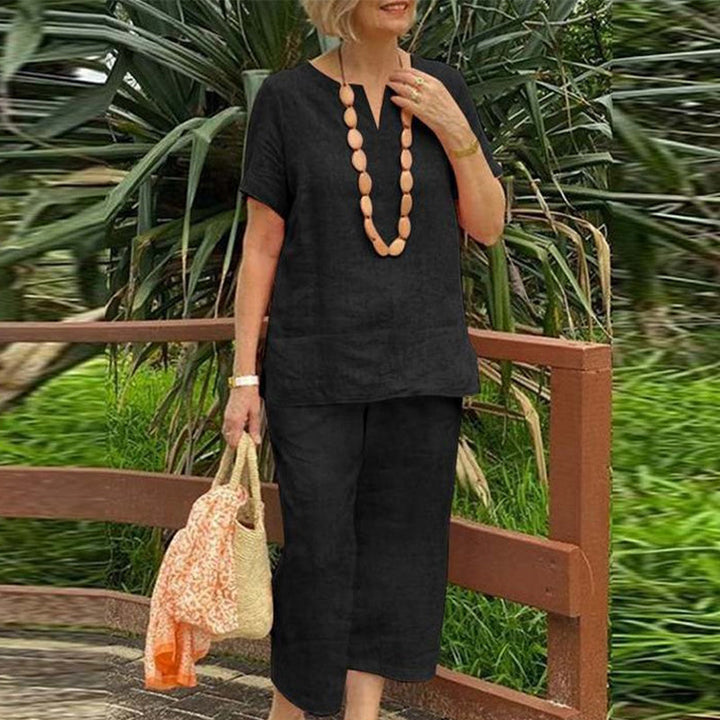 Chiara - Stylish and Cozy Outfit