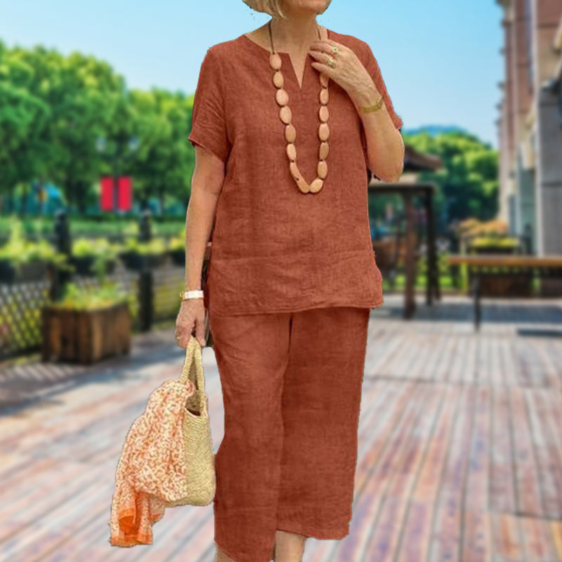 Chiara - Stylish and Cozy Outfit